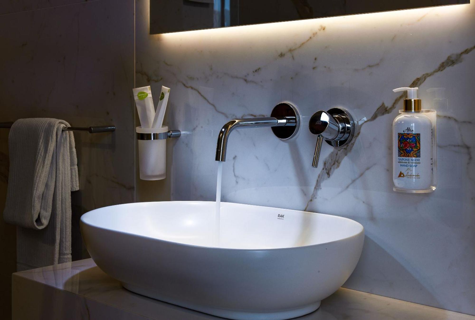 Andromeda Hotel Сан-Віто-Ло-Капо Екстер'єр фото